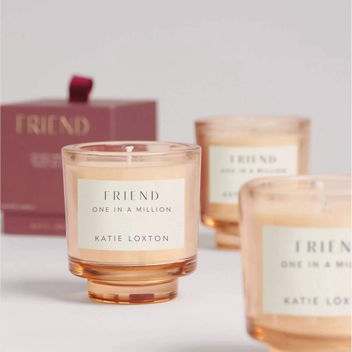English Pear & White Tea Candle : Sentiment 'Friend'
