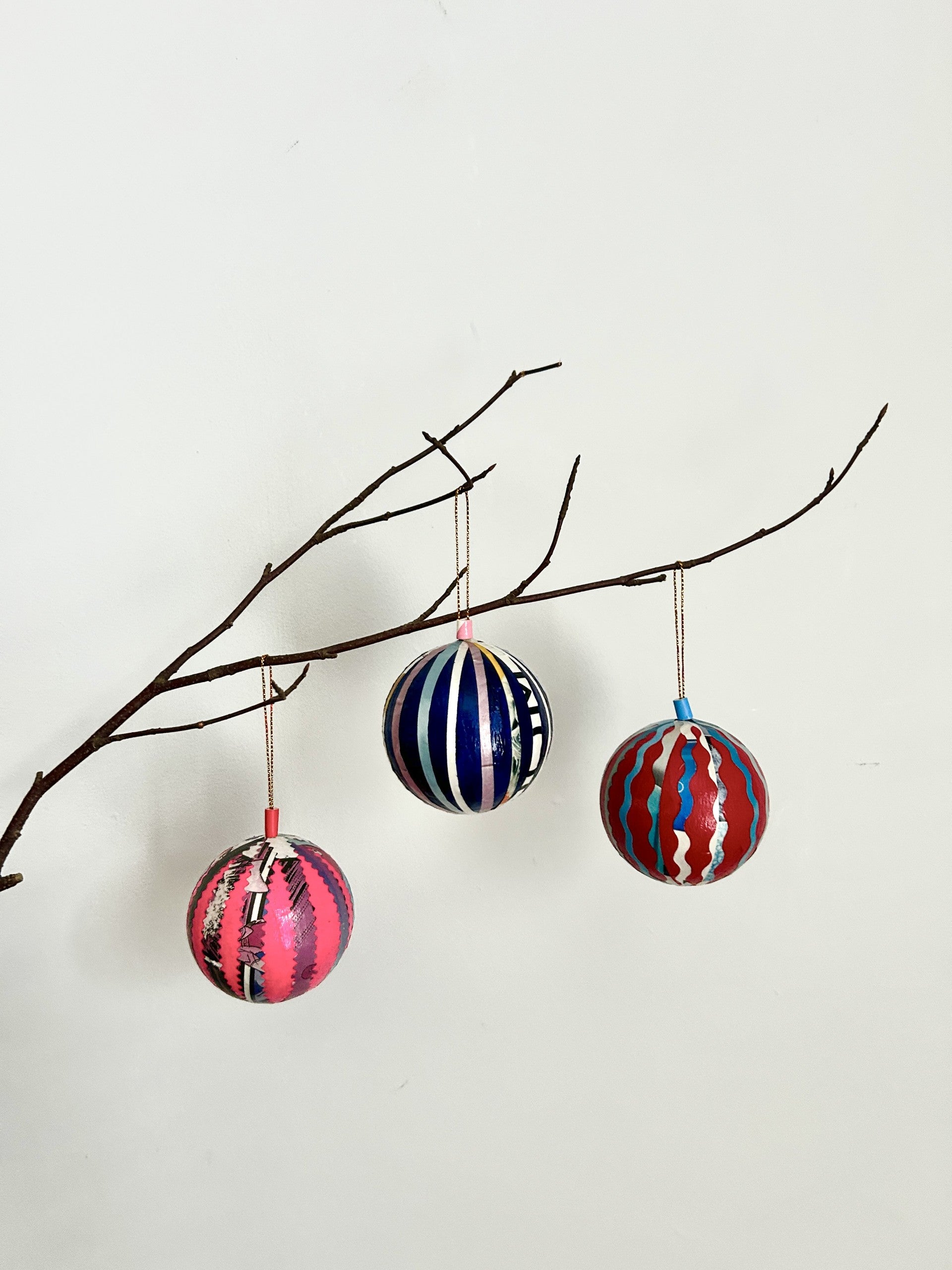 Christmas Decoupage Bauble Workshop with Kim from Beaulongings