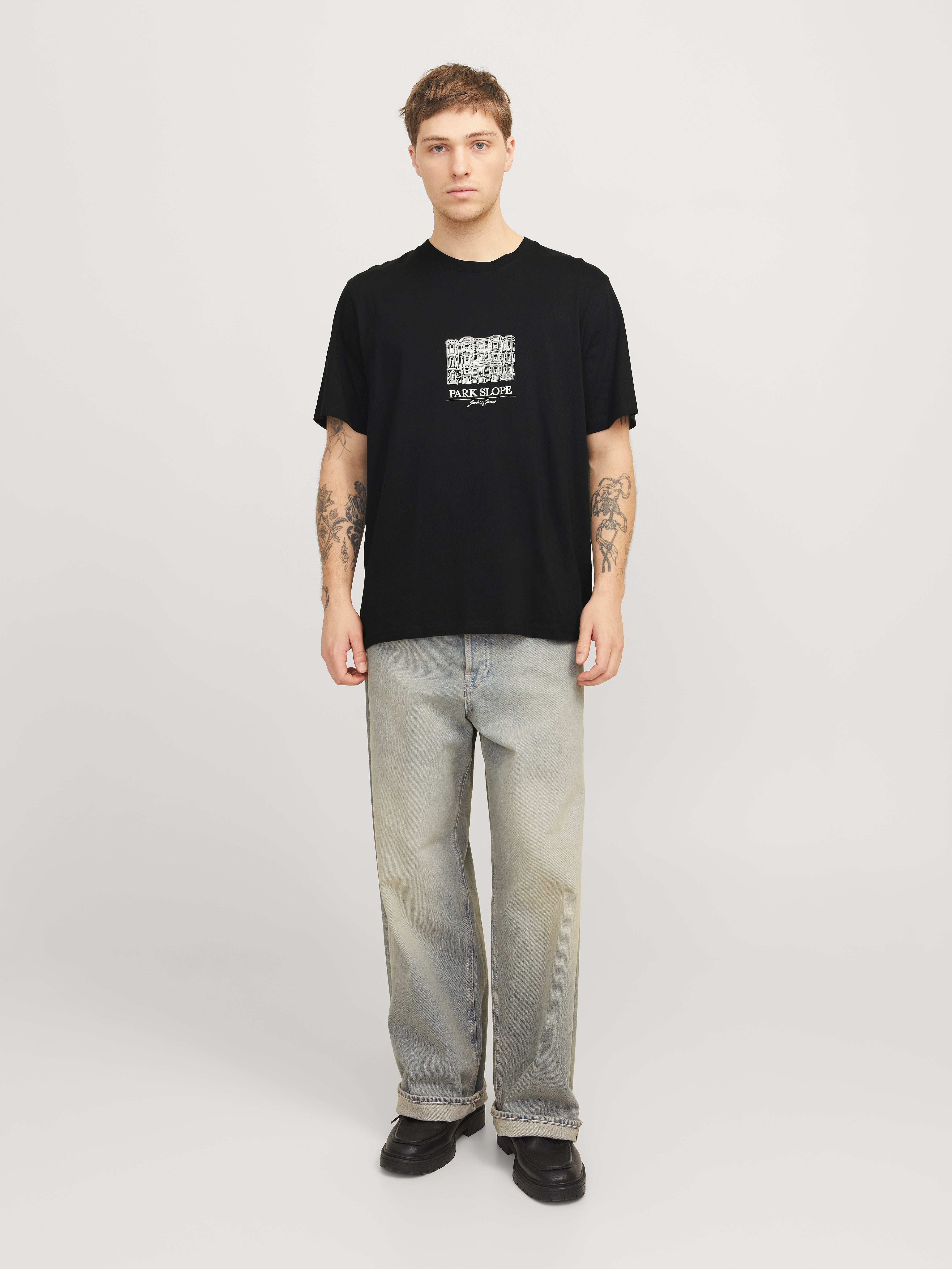 Jorboston Graphic Tee Crew Neck Black