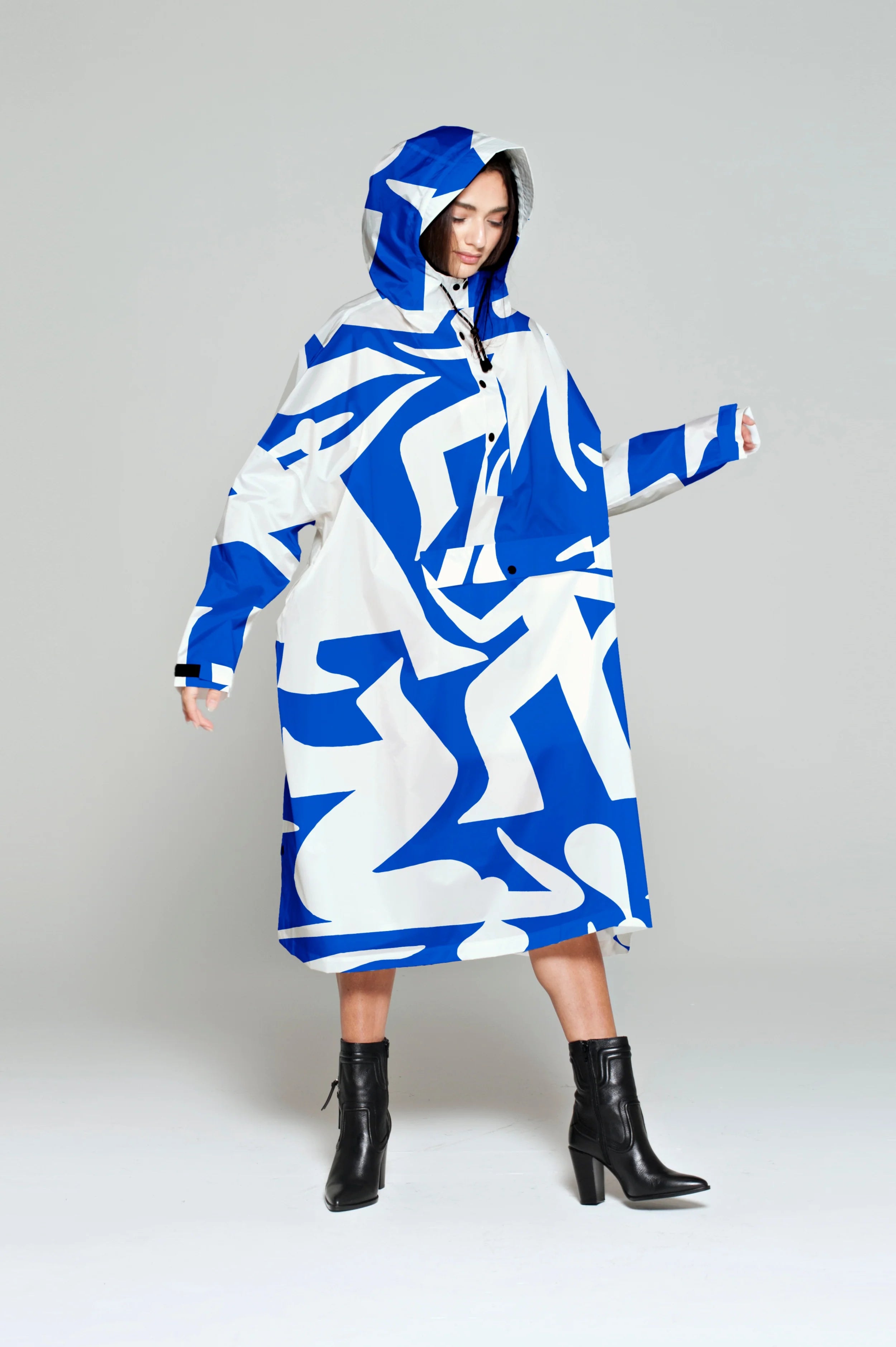 Timo Kuilder 'Blue Dance' Rain Poncho